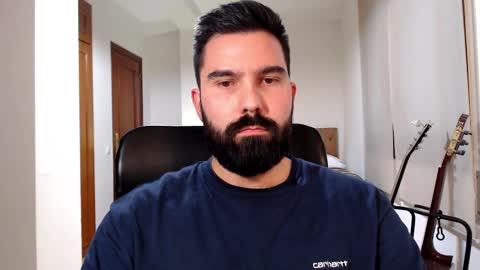 Tom online show from October 2025 04:52:01 PM