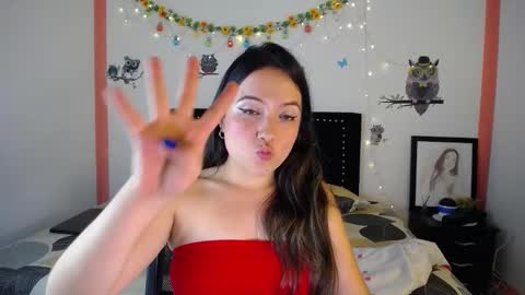 Snapshot of naughtygirl_mmm chatting on December 2024 10:18:02 PM Valeria online show from December 2024 10:18:02 PM