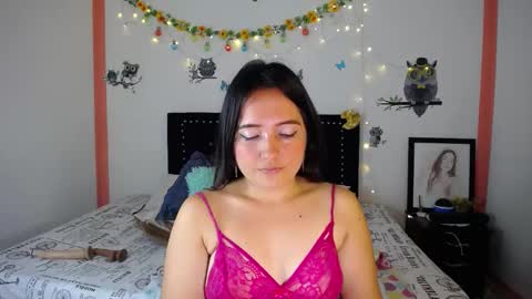 Snapshot of naughtygirl_mmm chatting on December 2024 07:42:01 PM Valeria online show from December 2024 07:42:01 PM