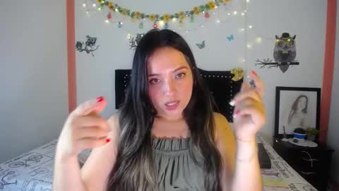 Snapshot of naughtygirl_mmm chatting on December 2024 10:01:02 PM Valeria online show from December 2024 10:01:02 PM