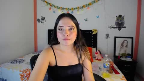 Snapshot of naughtygirl_mmm chatting on February 2025 07:07:01 PM Valeria online show from February 2025 07:07:01 PM
