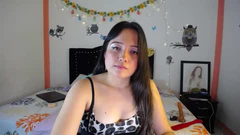 Snapshot of naughtygirl_mmm chatting on February 2025 06:13:02 PM Valeria online show from February 2025 06:13:02 PM