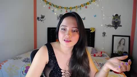Snapshot of naughtygirl_mmm chatting on February 2025 06:48:02 PM Valeria online show from February 2025 06:48:02 PM