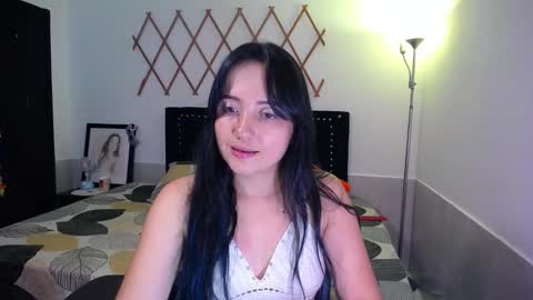 Snapshot of naughtygirl_mmm chatting on September 2025 01:20:01 AM Valeria online show from September 2025 01:20:01 AM