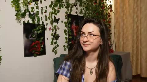 Snapshot of naughtyhomemade17 chatting on November 2025 05:35:01 PM Mya Alexya online show from November 2025 05:35:01 PM