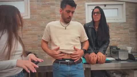 ANDREA STEPH  MIKE online show from October 2025 09:46:02 AM