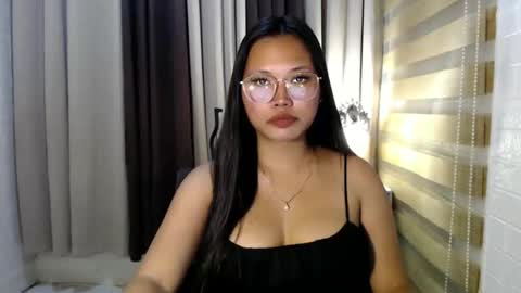 naughtymorenagirl online show from November 2025 03:50:01 AM