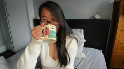 Snapshot of naughtynerdygirl chatting on October 2025 01:06:02 PM Gigi Chu online show from October 2025 01:06:02 PM