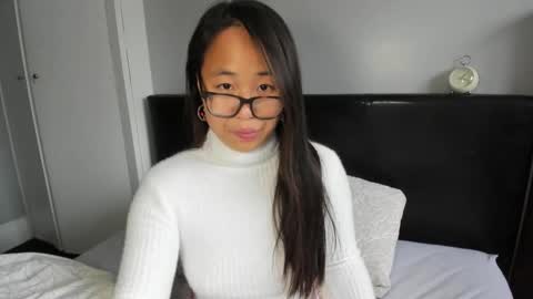 Snapshot of naughtynerdygirl chatting on October 2025 12:17:01 PM Gigi Chu online show from October 2025 12:17:01 PM