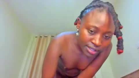 Snapshot of naughtyqueen12 chatting on October 2025 05:02:02 PM naughtyqueen12 online show from October 2025 05:02:02 PM