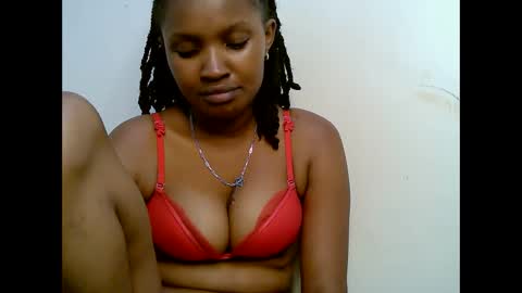 Snapshot of naughtysammur25 chatting on September 2025 05:03:01 PM naughtyqueen online show from September 2025 05:03:01 PM
