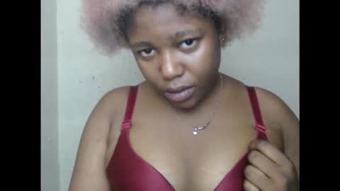 Snapshot of naughtyxpussyx chatting on September 2025 12:25:01 AM naughtyxpussyx online show from September 2025 12:25:01 AM