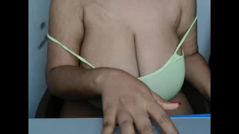 Snapshot of naughtyxpussyx chatting on November 2025 08:15:01 AM naughtyxpussyx online show from November 2025 08:15:01 AM