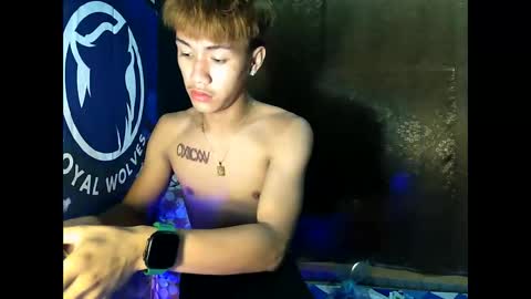 Loy online show from September 2025 01:38:02 PM