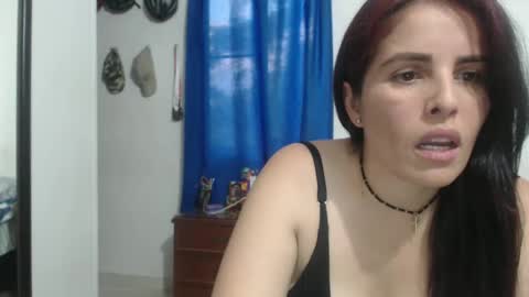 keyra online show from December 2024 09:53:02 PM