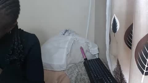 nawtylarissa_ online show from October 2025 07:28:02 AM