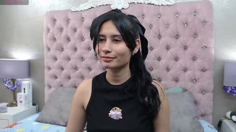Snapshot of nayecloud chatting on January 2025 03:27:02 AM Naye online show from January 2025 03:27:02 AM