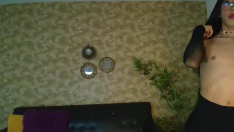 Snapshot of nayla_monroee chatting on December 2025 08:29:01 PM Nayla online show from December 2025 08:29:01 PM