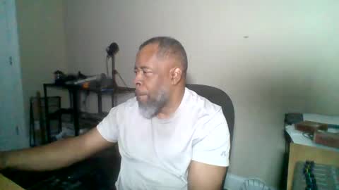 Terry online show from October 2025 03:36:01 AM