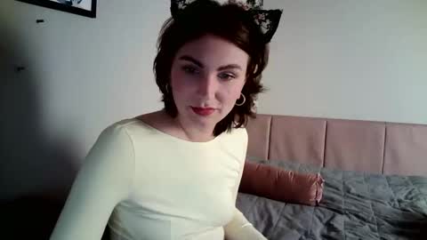 Snapshot of nefertiti_queen chatting on October 2025 08:20:02 PM nefertiti_queen online show from October 2025 08:20:02 PM