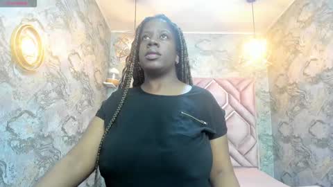 Snapshot of neffertiry_ebonny chatting on October 2025 04:40:01 PM Nefer online show from October 2025 04:40:01 PM