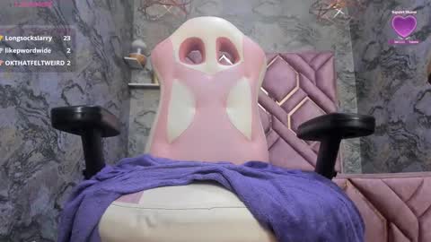 Snapshot of neffertiry_ebonny chatting on October 2025 06:52:01 PM Nefer online show from October 2025 06:52:01 PM