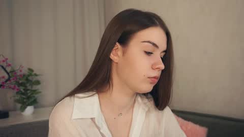 Snapshot of neldabestwick chatting on September 2025 06:11:02 PM Histori online show from September 2025 06:11:02 PM