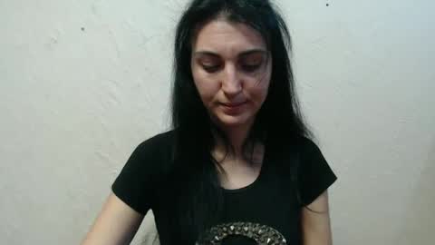 Nensy online show from December 2024 03:00:01 PM
