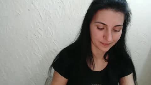 Nensy online show from December 2024 03:22:02 PM