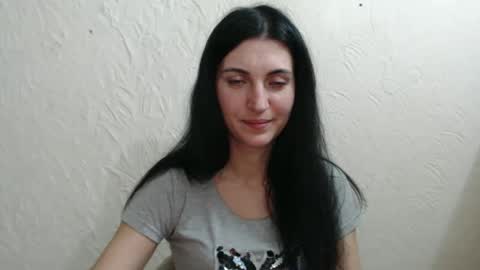 Nensy online show from December 2024 12:31:01 AM