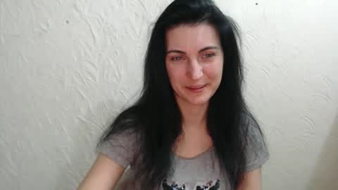 Nensy online show from February 2025 04:19:02 PM
