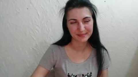 Nensy online show from March 2025 03:45:02 PM