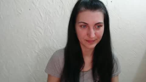 Nensy online show from March 2025 07:31:02 PM
