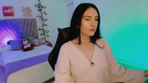 neo_sarah online show from September 2025 04:24:02 AM