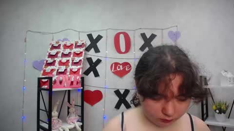 Snapshot of neonilalisova chatting on September 2025 05:20:02 AM NeonilaLisova online show from September 2025 05:20:02 AM