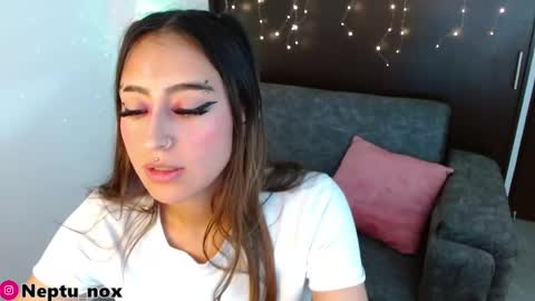 Snapshot of neptu_noxx chatting on December 2024 04:43:02 AM Neptu noxx online show from December 2024 04:43:02 AM