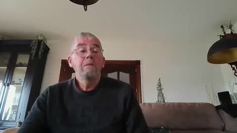 nesserdude20 online show from December 2025 12:56:02 PM