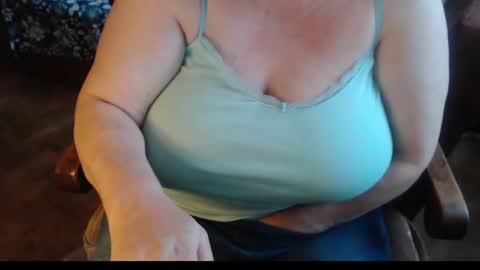 Lilly  online show from December 2024 08:38:02 AM