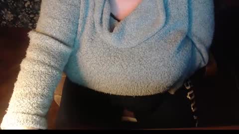 Lilly  online show from December 2024 03:07:01 AM
