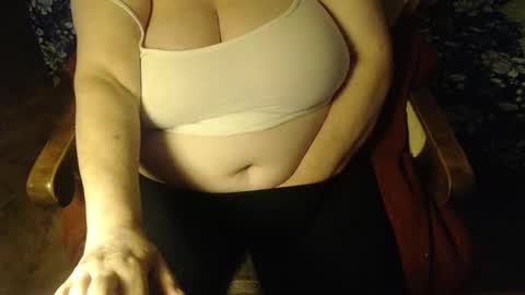 Lilly  online show from February 2025 07:49:01 PM