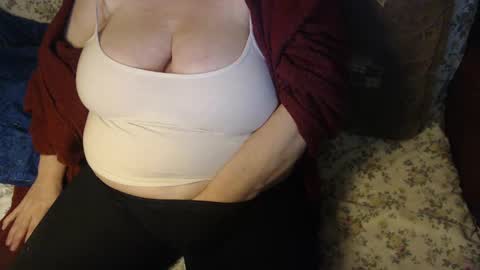 Lilly  online show from February 2025 09:46:02 PM