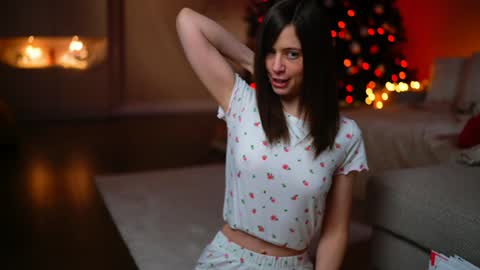 Snapshot of newchloe18 chatting on December 2025 08:02:02 PM newchloe18 online show from December 2025 08:02:02 PM