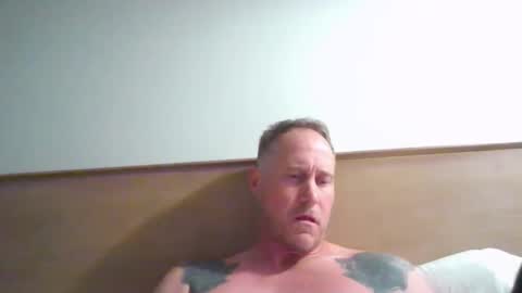 Snapshot of newportman1030 chatting on December 2024 03:07:01 AM amandandhisgirl online show from December 2024 03:07:01 AM