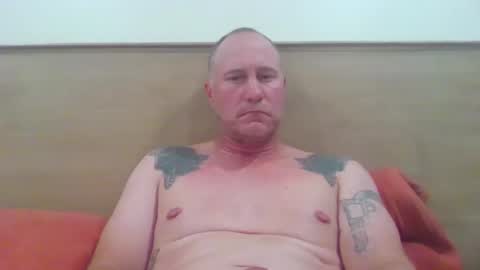 Snapshot of newportman1030 chatting on November 2025 01:37:01 AM amandandhisgirl online show from November 2025 01:37:01 AM