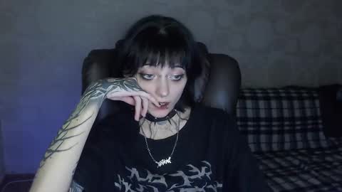 Snapshot of neya_lette chatting on February 2025 11:15:02 PM Kira online show from February 2025 11:15:02 PM