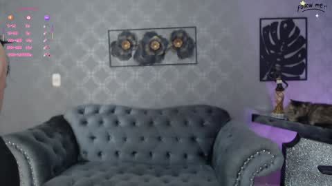 Sandra online show from October 2025 12:05:01 PM