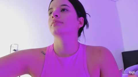 nia_16 online show from February 2025 05:58:02 PM