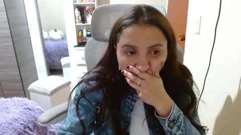 Snapshot of nia_cop chatting on November 2025 04:34:02 AM Dani online show from November 2025 04:34:02 AM