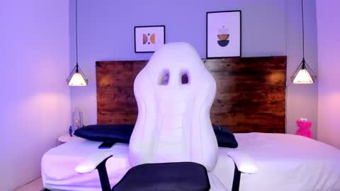 Snapshot of niall_falcon chatting on February 2025 01:44:01 PM Niall online show from February 2025 01:44:01 PM