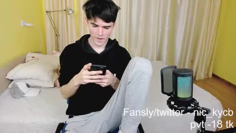 Snapshot of nic_ky chatting on December 2024 08:34:01 PM Nick PVT is open FanslyTwitter - Nic kycb online show from December 2024 08:34:01 PM